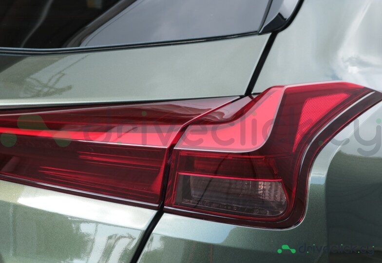 Lexus UX Green