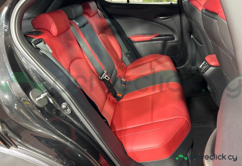 Lexus UX Black