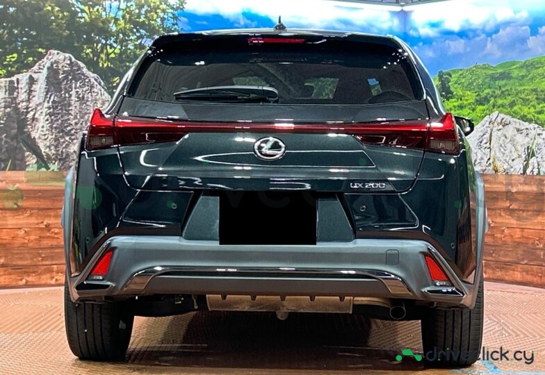 Lexus UX Black