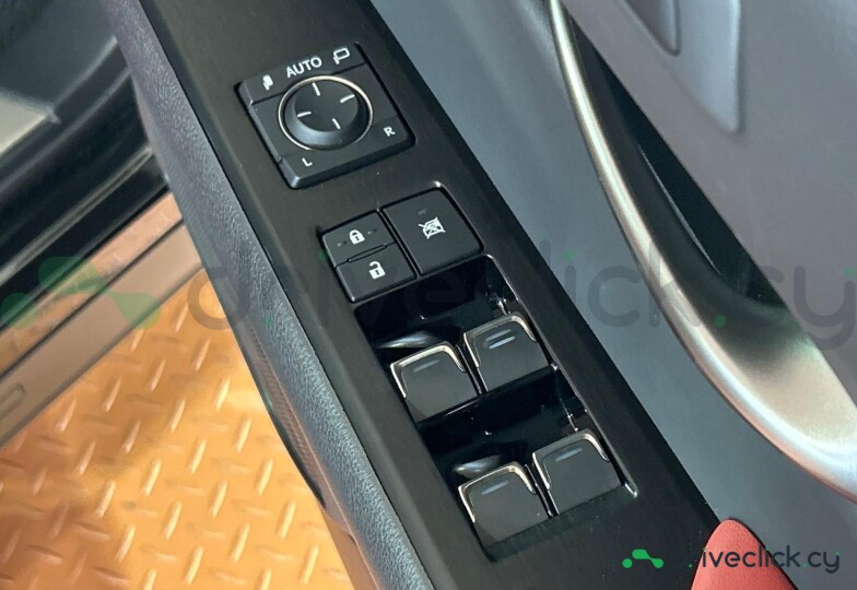 Lexus UX Black