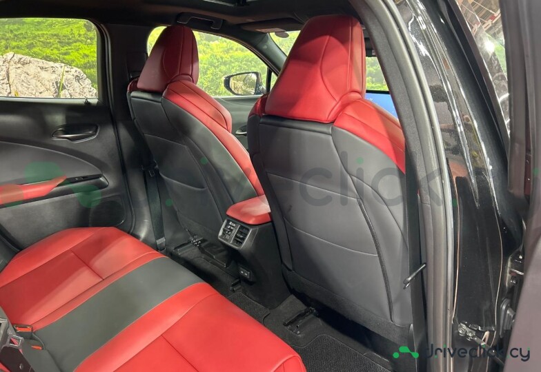 Lexus UX Black