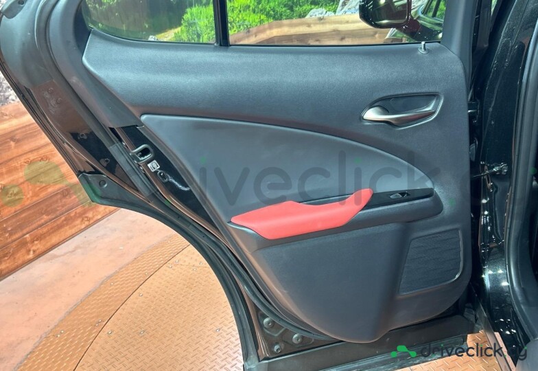 Lexus UX Black