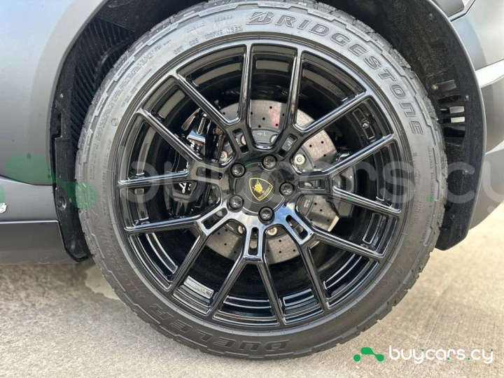 Lamborghini Huracan Черный