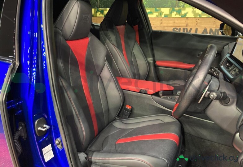 Lexus UX Black