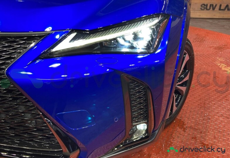 Lexus UX Black