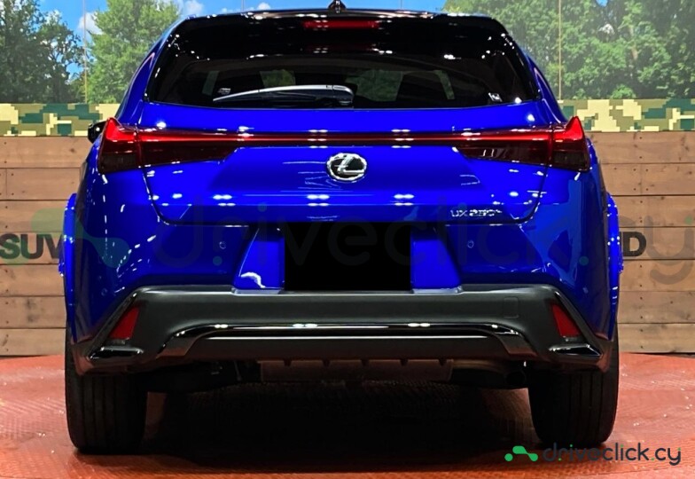 Lexus UX Black
