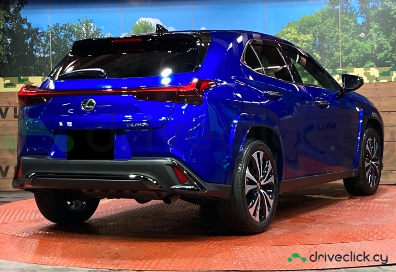Lexus UX Black