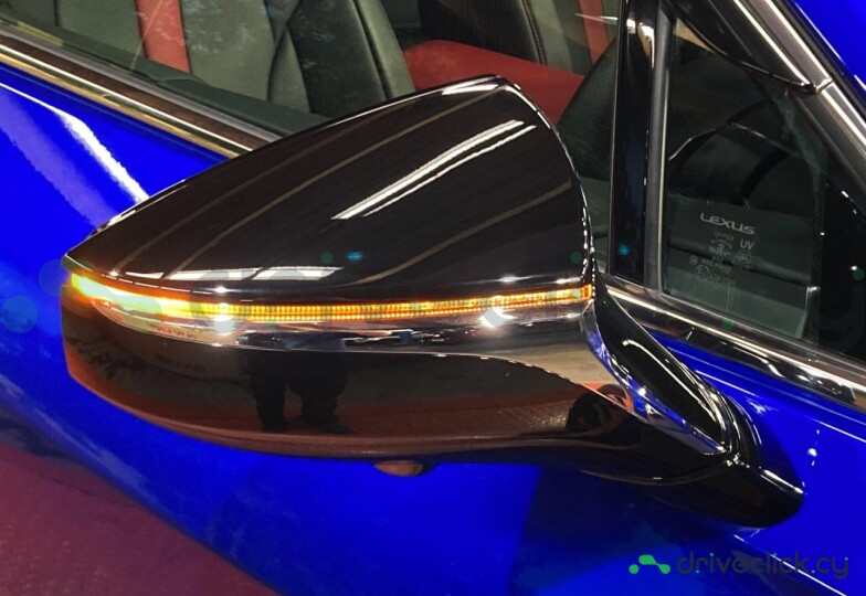 Lexus UX Black