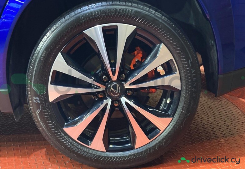Lexus UX Black