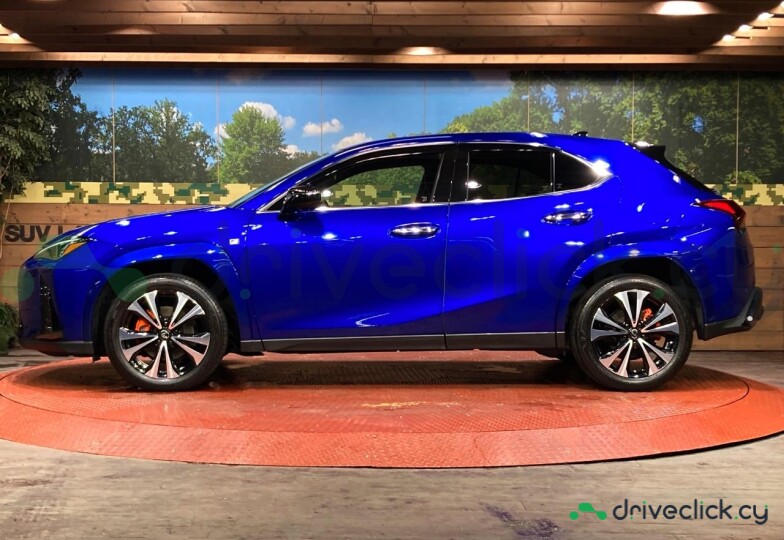 Lexus UX Black