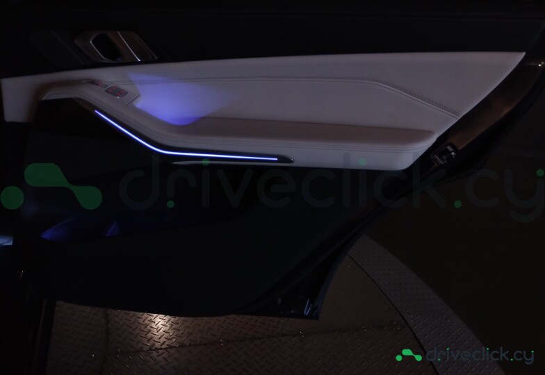 BMW X7 Blue