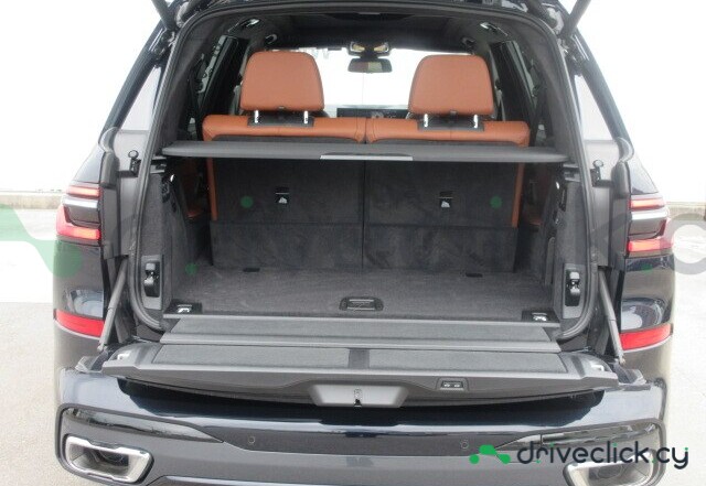 BMW X7 Black
