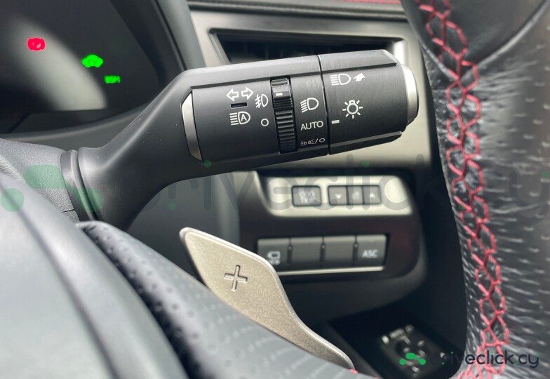 Lexus UX Black