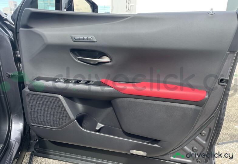 Lexus UX Black