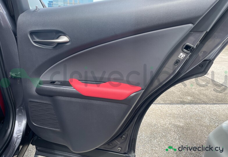 Lexus UX Black