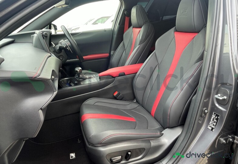 Lexus UX Black