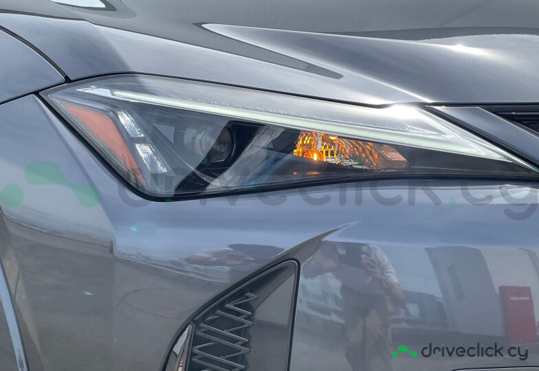 Lexus UX Black