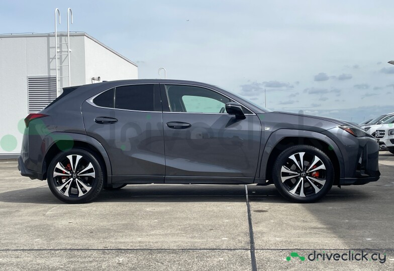 Lexus UX Black