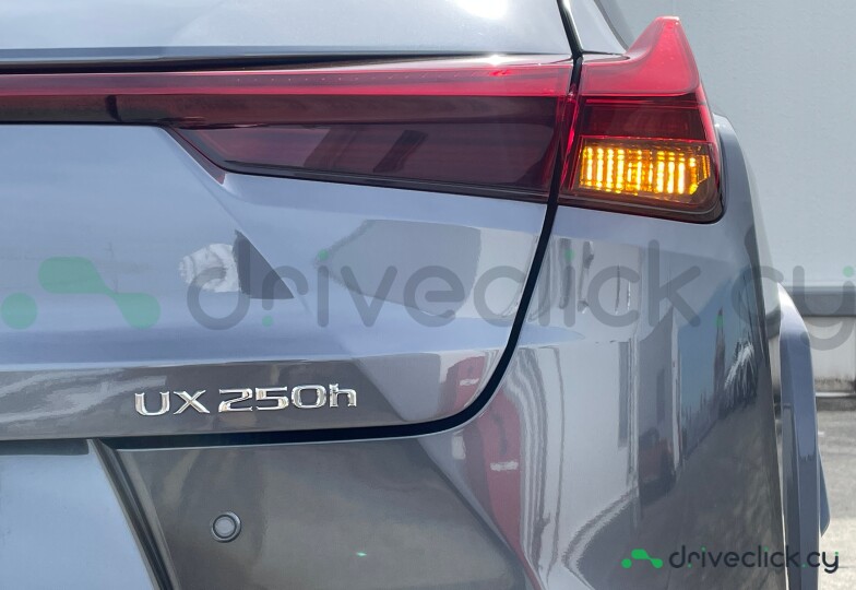 Lexus UX Black