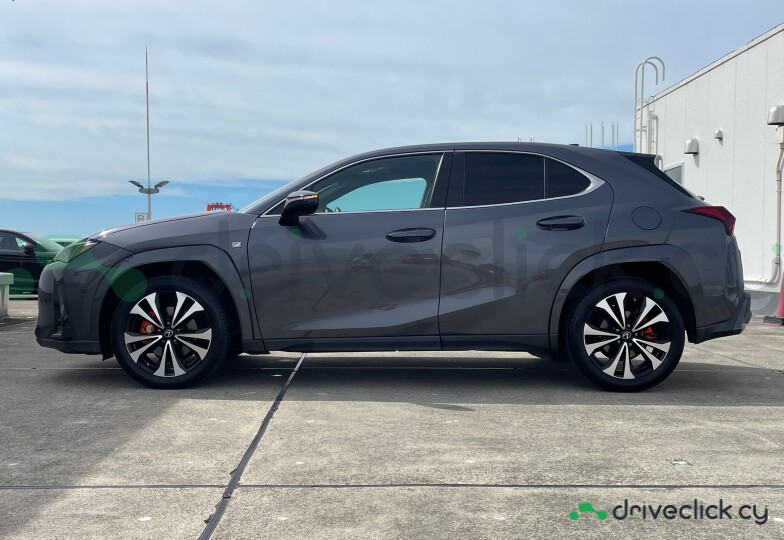 Lexus UX Black