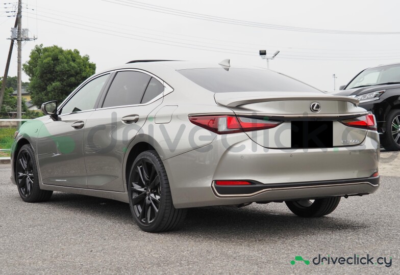 Lexus ES Grey