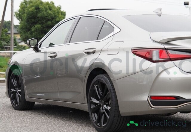 Lexus ES Grey