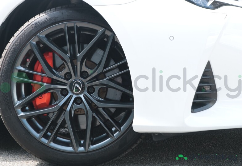 Lexus RC White