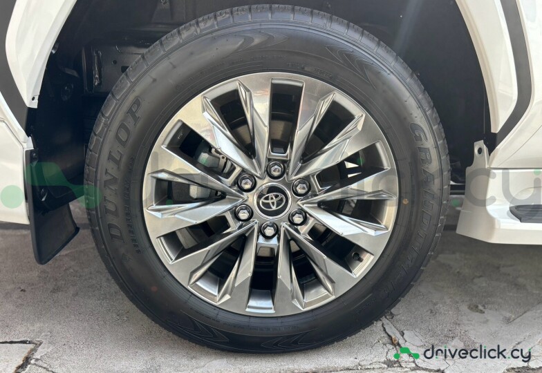 Toyota Land Cruiser 300 White