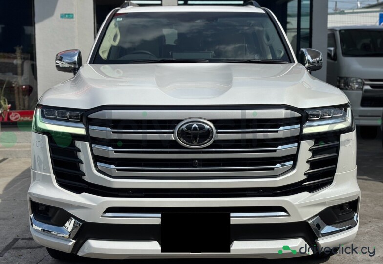 Toyota Land Cruiser 300 White