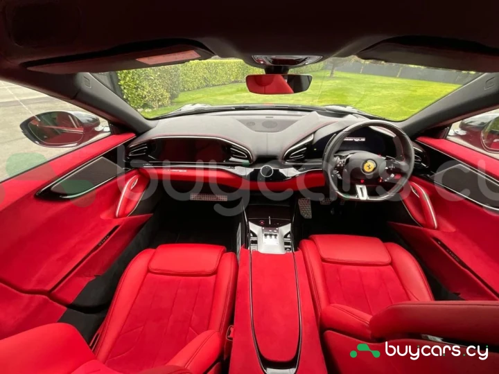 Ferrari Purosangue Черный