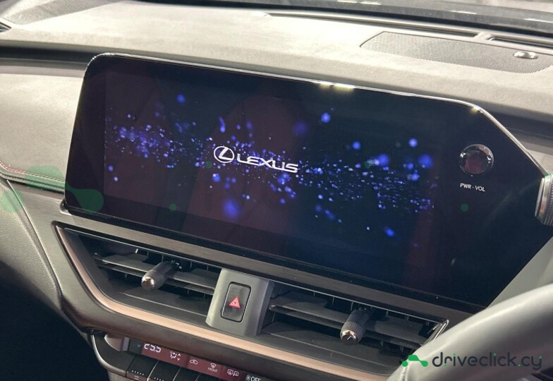 Lexus UX Black