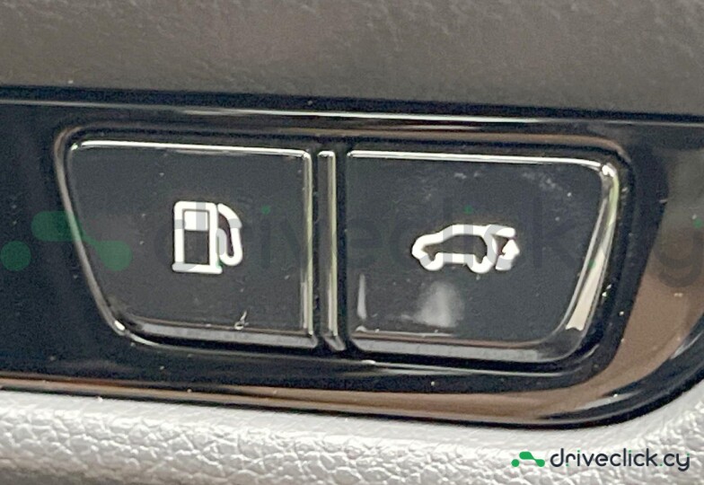 Lexus NX White