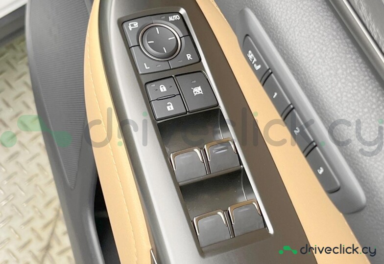 Lexus NX White