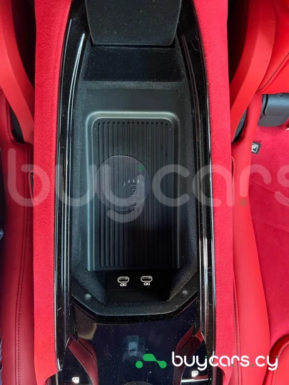 Ferrari Purosangue Черный