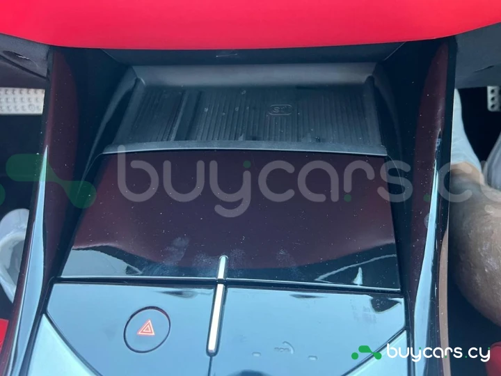 Ferrari Purosangue Черный