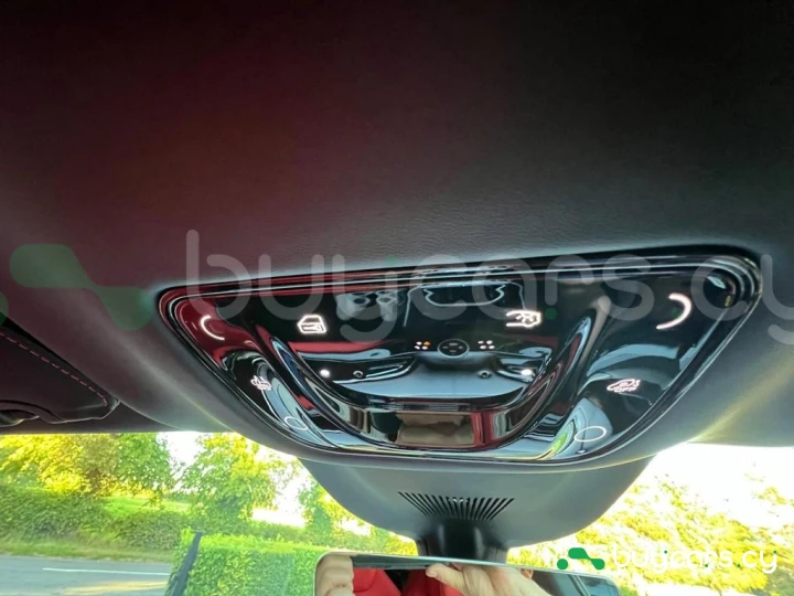 Ferrari Purosangue Черный