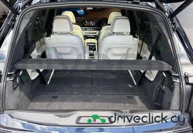 BMW X7 Blue