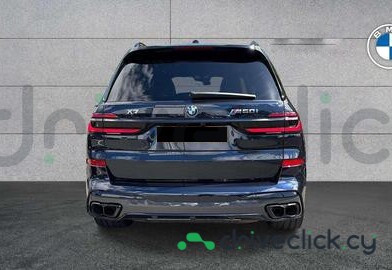 BMW X7 Blue