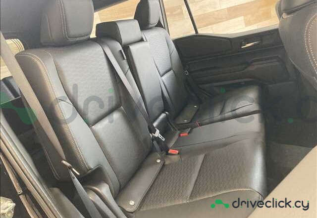 Toyota Land Cruiser 250 Черный