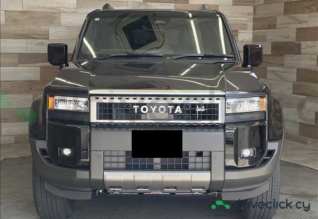 Toyota Land Cruiser 250 Черный