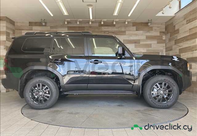 Toyota Land Cruiser 250 Черный