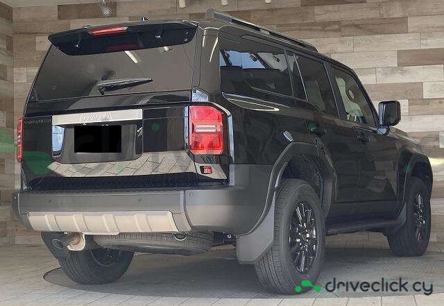 Toyota Land Cruiser 250 Черный
