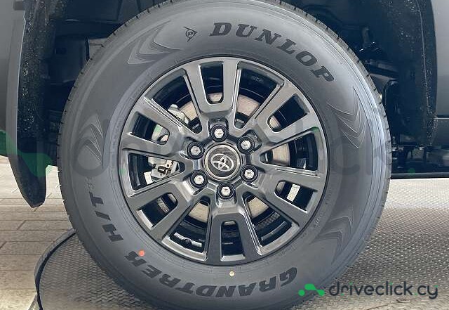Toyota Land Cruiser 250 Черный