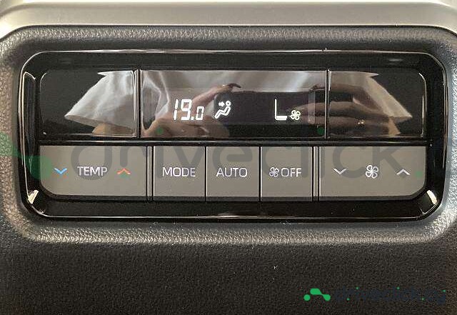 Toyota Land Cruiser 250 Черный