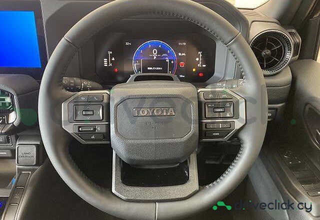 Toyota Land Cruiser 250 Черный