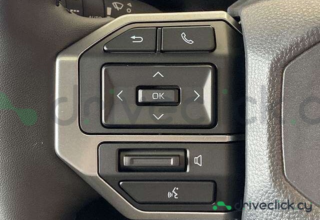 Toyota Land Cruiser 250 Черный