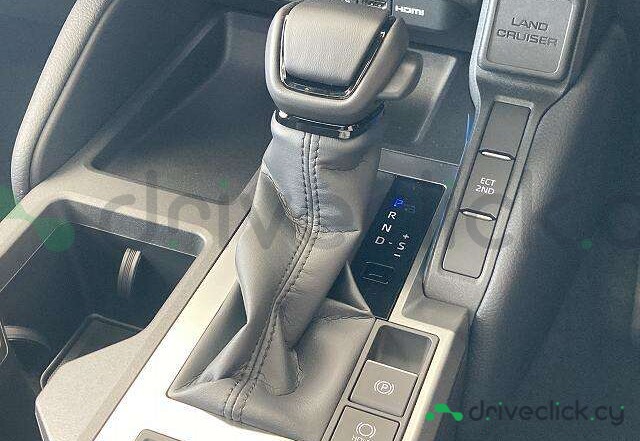 Toyota Land Cruiser 250 Черный