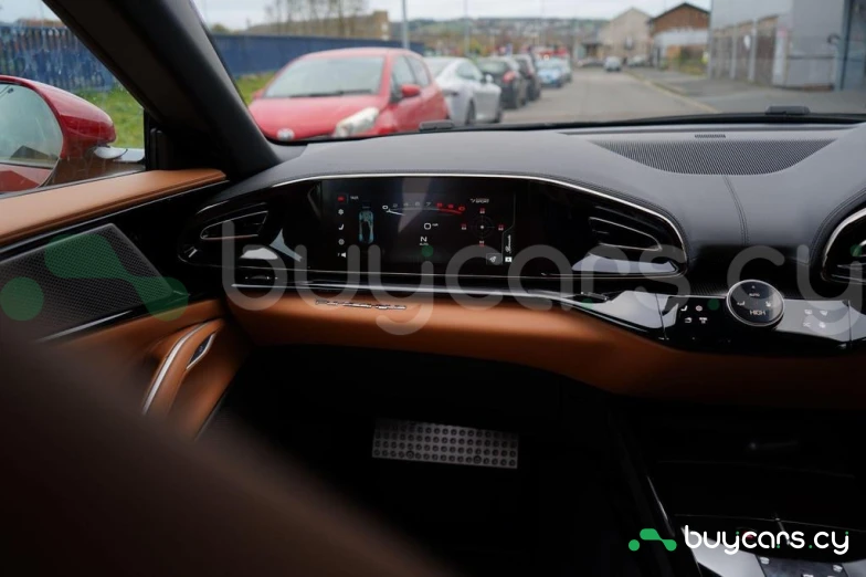 Ferrari Purosangue Красный