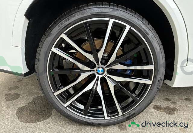 BMW X5 White