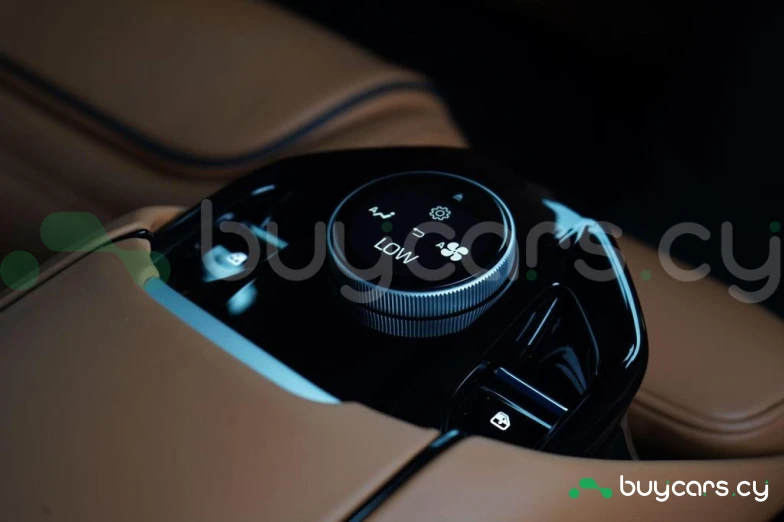 Ferrari Purosangue Красный